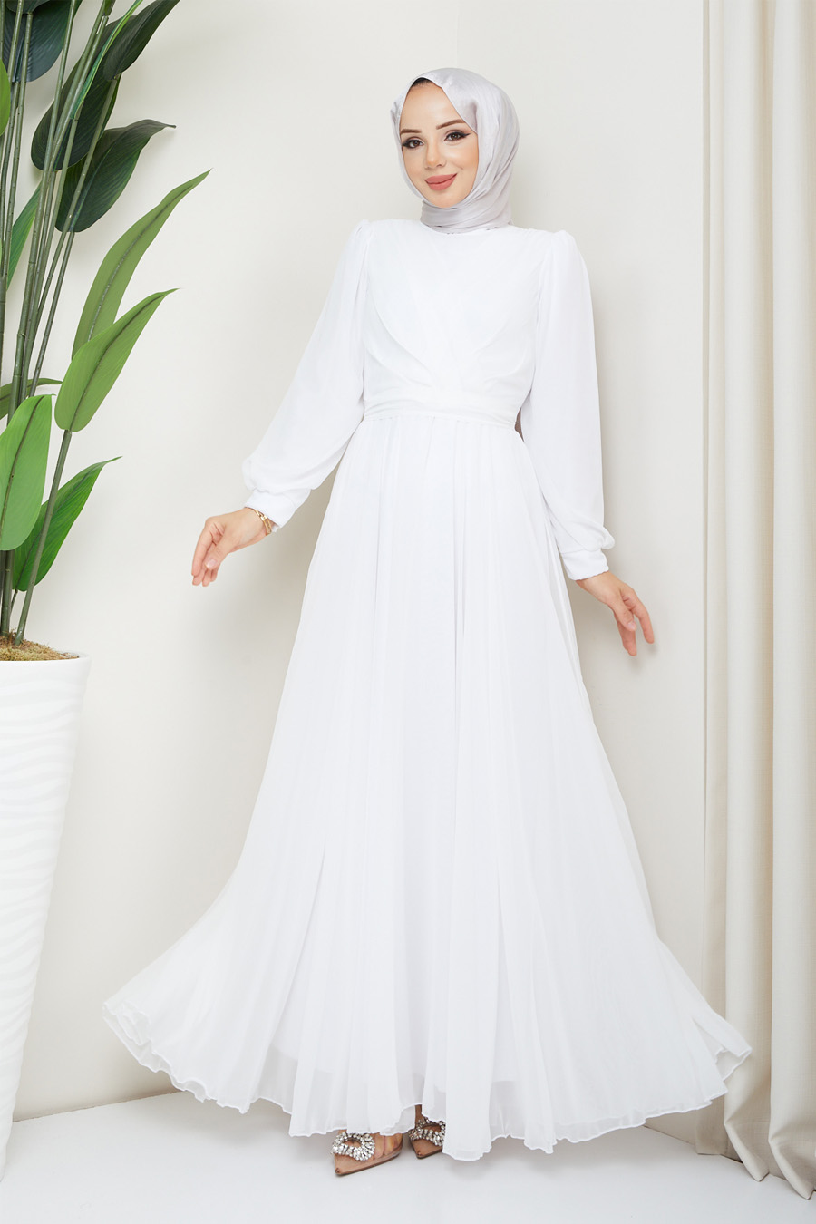 WHITE  EVENING DRESS  